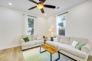 House (3 Bedrooms) | Interior - 1 Mi to Dtwn San Antonio: Sleek Bungalow w/ Yard! (San Antonio)