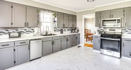 12 Mi to Blueoval City: Tennessee Getaway!