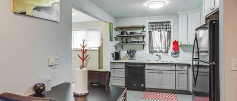 House (3 Bedrooms) | Front of property