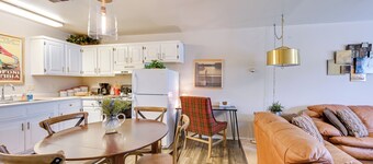 2 Mi to Bitterroot River: Downtown Corvallis Apt!