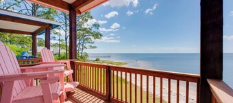 Beach & Dock Access: Lanark Village Escape!