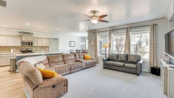 House (5 Bedrooms) | Front of property