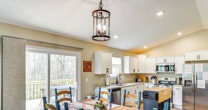 8 Mi to Ark Encounter: Family Home w/ Deck & Grill