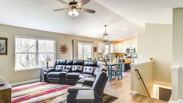 House (5 Bedrooms) | Interior