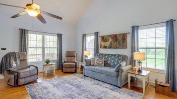Cottage (2 Bedrooms) | Interior