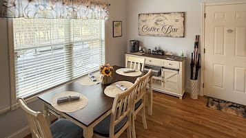 Cottage (2 Bedrooms) | Interior