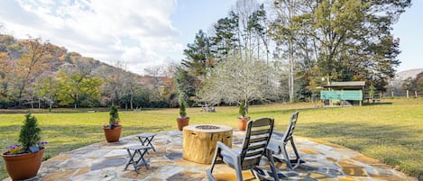 Cottage (2 Bedrooms) | Front of property