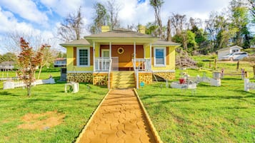 House (2 Bedrooms) | Front of property