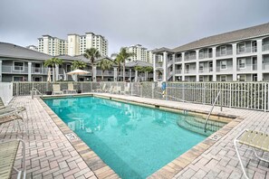Apartment (3 Bedrooms) | Interior - Sleek Naples Condo w/ Balcony: Snowbirds Welcome! (Naples)