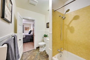 Apartment (1 Bedroom) | Interior - 2 Mi to Fly Fishing: Bbq-ready Corvallis Apartment (Corvallis)
