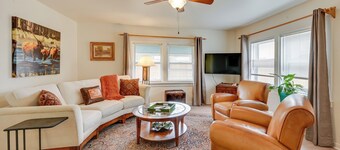2 Mi to Fly Fishing: Bbq-ready Corvallis Apartment