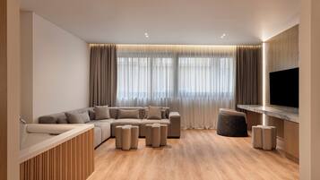 Suite | Coffres-forts dans les chambres, bureau