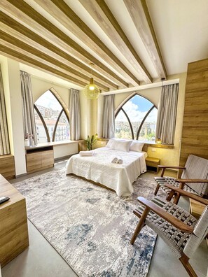 1 slaapkamer, een strijkplank/strijkijzer, wifi, beddengoed