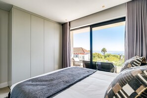 House | 1 bedroom, desk, Internet