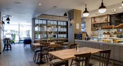 Hub By Premier Inn Edinburgh - Royal Mile