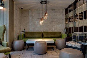 Lobby - Hub By Premier Inn Edinburgh - Royal Mile (Edinburgh)