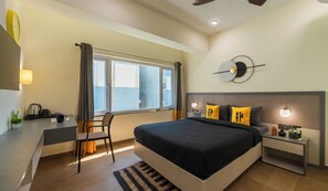 Deluxe Double Room | Free WiFi, bed sheets - The Hosteller Bangalore, Marathahalli (Bengaluru)