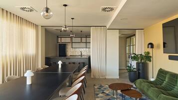 Ping pong, music library, video library, stereo