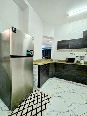 Mikrobølgeovn, ovn og kokeplater