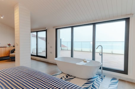 Superior Double Room, Sea View | 2 bedrooms, in-room safe, blackout drapes, soundproofing