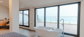 HIRU UHINAK HOTEL 