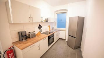 Kühlschrank, Ofen, Herdplatte, Geschirrspüler