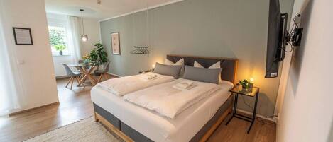 1 camera, ferro/asse da stiro, Wi-Fi, lenzuola