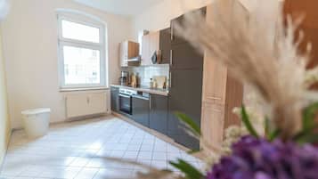 Køleskab, ovn, kogeplade, opvaskemaskine