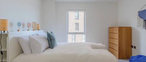 1 bedroom, iron/ironing board, internet, bed sheets