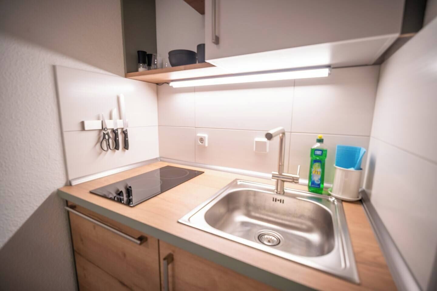 冰箱、炉灶、茶具/咖啡用具、烤面包机