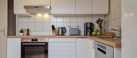 Frigorífic, forn, placa de cuina i rentaplats