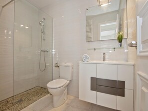 Apartment | Bathroom - Cozy Apartment in Roses for a Family by the sea (Roses)