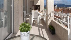 Apartment | Balcony - Apartment in Empuriabrava Near Skydive Center (Castello d'Empuries)