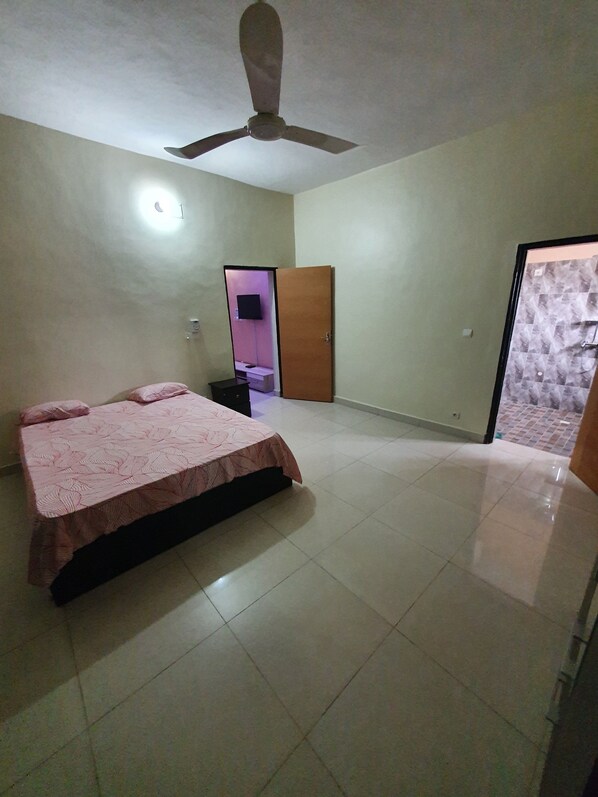 1 bedroom, WiFi, bed sheets