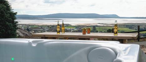 تناول الطعام بالخارج