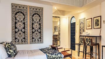 Deluxe Room | Egyptian cotton sheets, premium bedding, down comforters