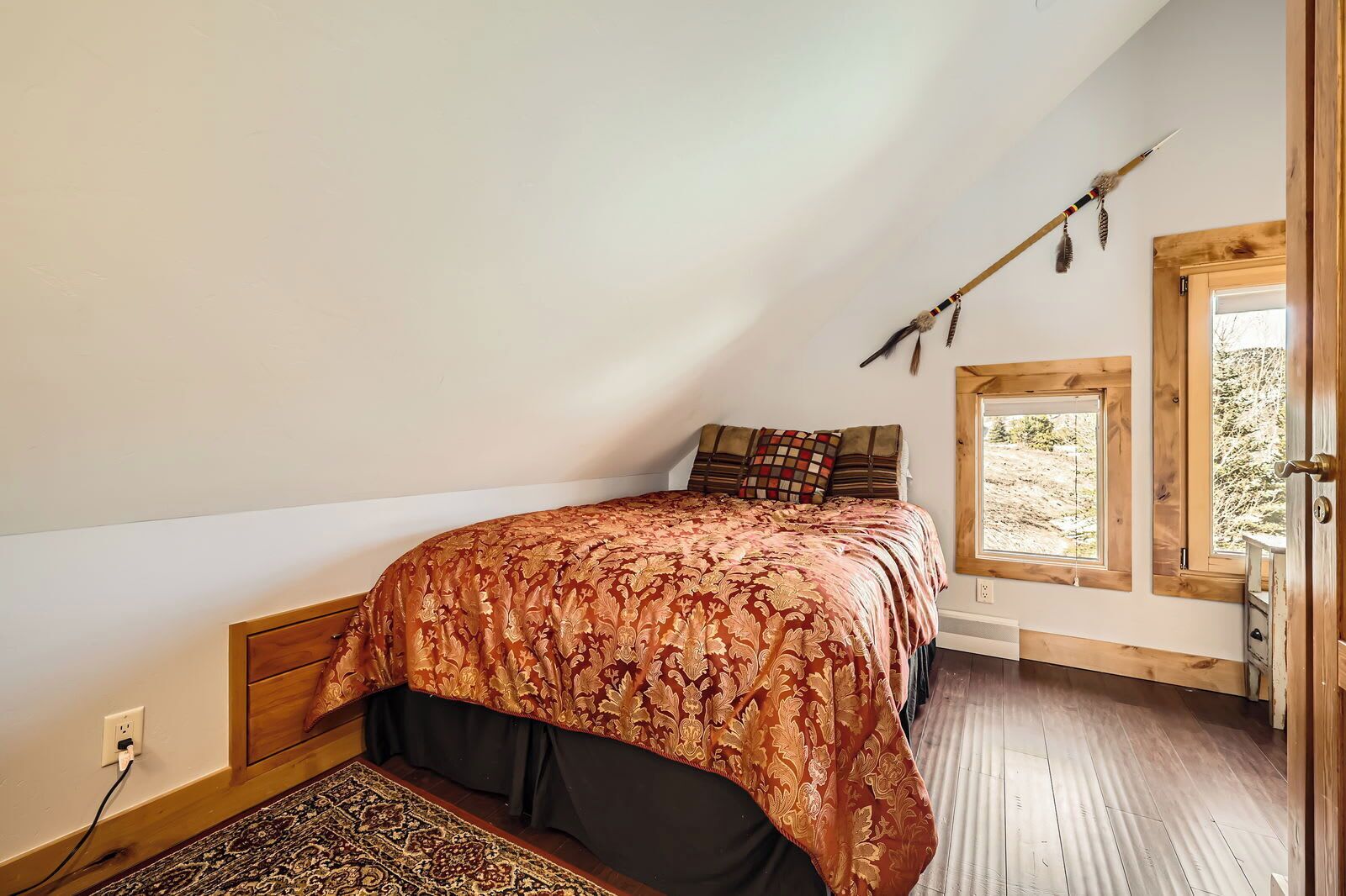 4 soverom, skrivebord, strykejern/-brett og wi-fi