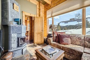 TV, fireplace, DVD player, offices - 3BDR with Loft for 8, Hot Tub, Sauna & Mtn Views! (Breckenridge)