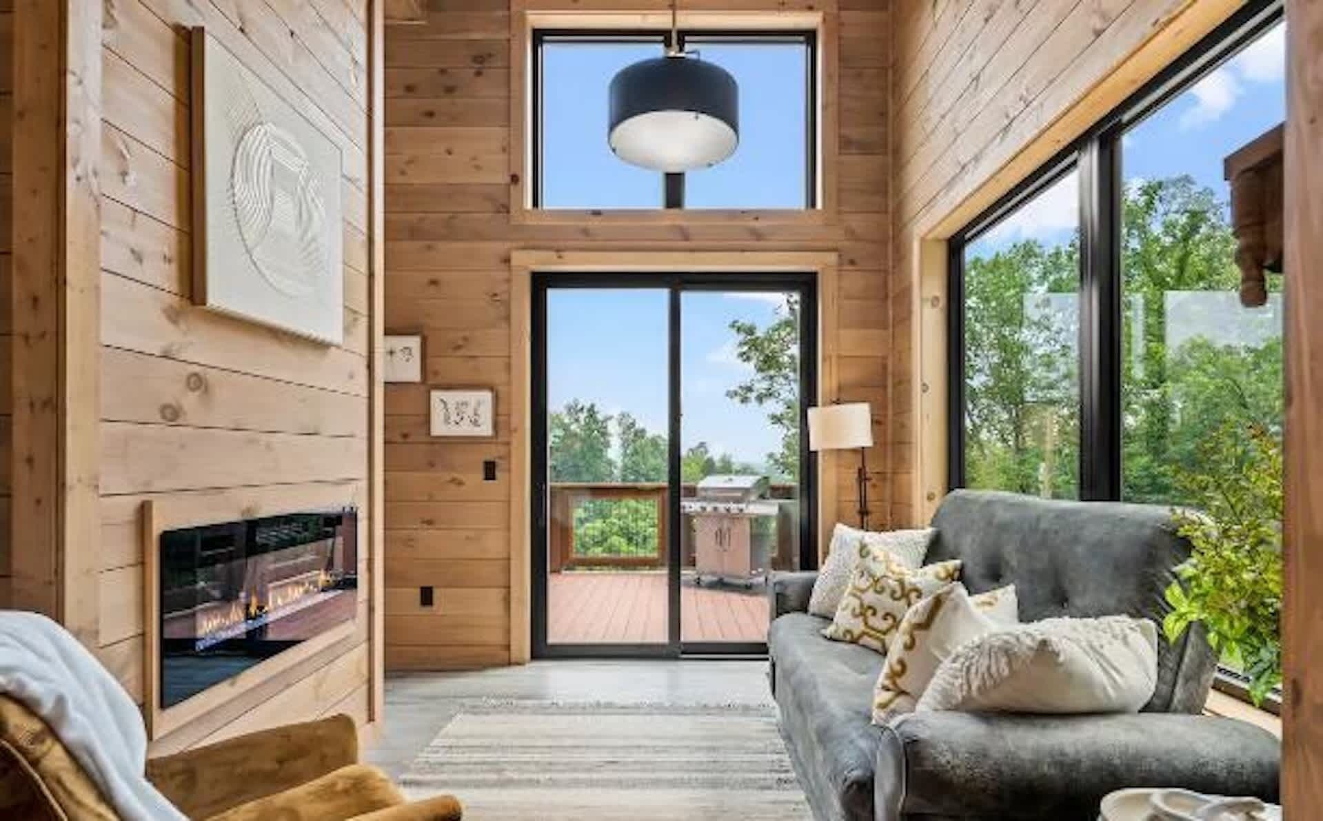 TV, fireplace, offices