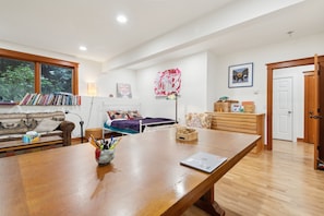 Casa, 2 camere da letto | 2 camere, postazione laptop, Wi-Fi gratuito
