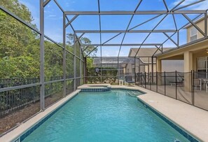 House, Multiple Bedrooms | Pool