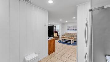 Apartment, 2 Bedrooms | Bahagian dalam