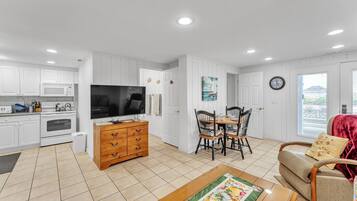 Apartment, 2 Bedrooms | Interior