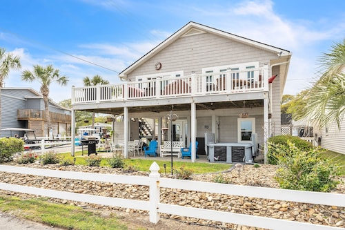 Coastal Camelot - Walk To Surfside Beach 2 Bedroom Duplex