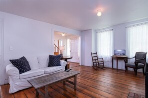 House, 3 Bedrooms | Living area | Smart TV - Village House 3 Bedroom Home (Waitsfield)