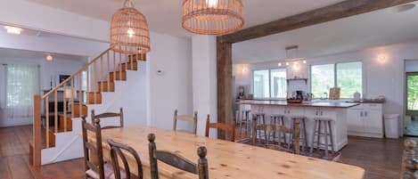 Maison, 3 chambres | Restauration