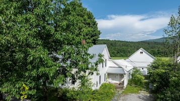 House, 3 Bedrooms | Exterior