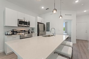Residenza, 6 camere da letto | Cucina privata | Frigorifero, forno, macchina per tè/caffè, tostapane