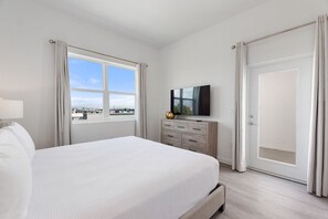 Townhome, 6 Bedrooms