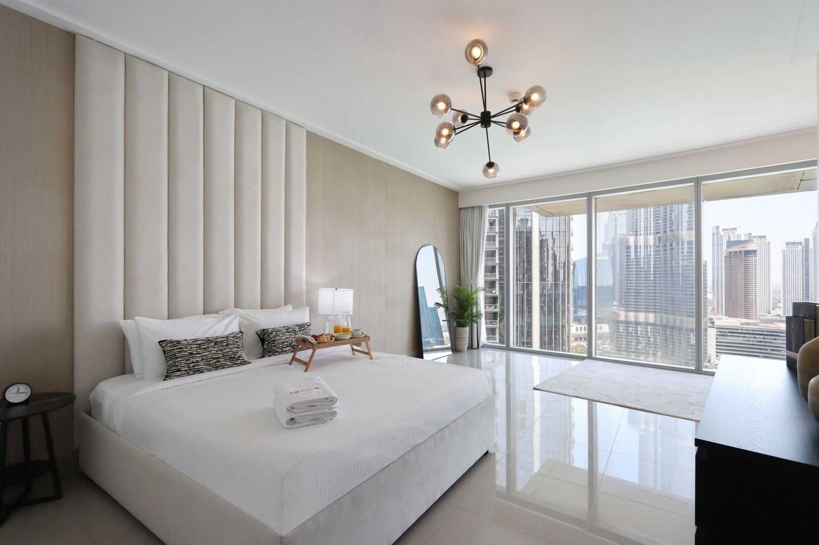 2 室のベッドルーム、アイロン / アイロン台、インターネット、ベッドシーツ